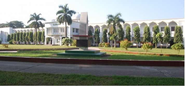 রাজশাহী ক্যাডেট কলেজ: পদ্মার তীরে এক গৌরবময় প্রতিষ্ঠান